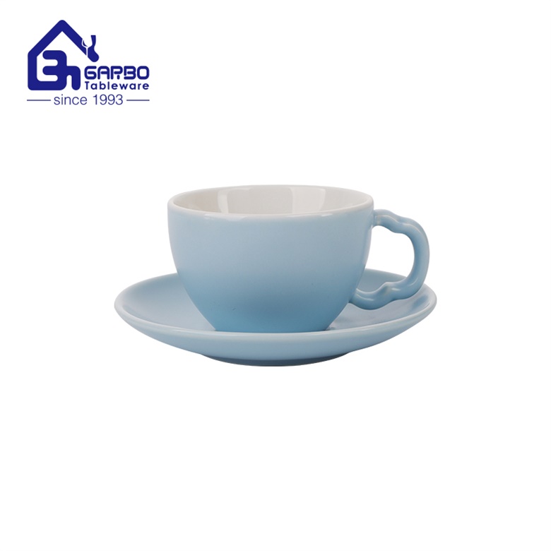 Do you the difference between glass cup and ceramic cup and What kind of cup is suitable for drinking coffee