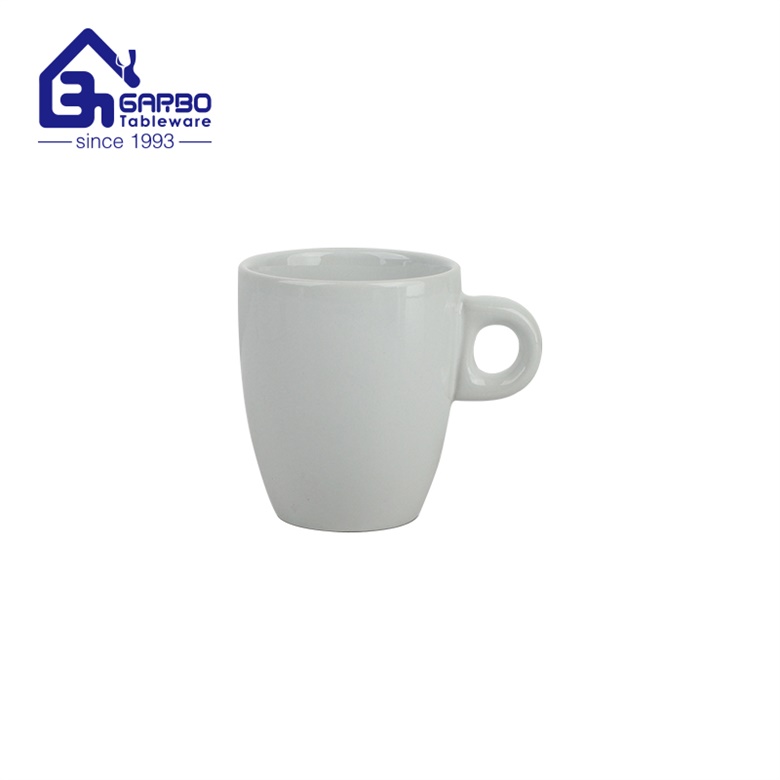 Do you the difference between glass cup and ceramic cup and What kind of cup is suitable for drinking coffee