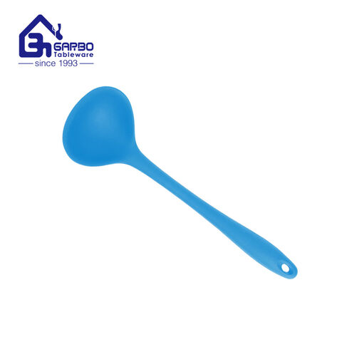 Blue color heat resistaint silicone skimmer for kitchen using