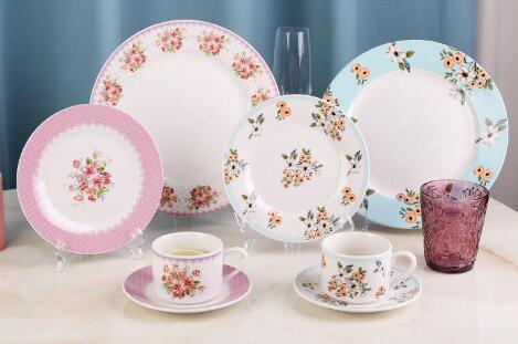 Will you choose ceramic tableware or glass tableware