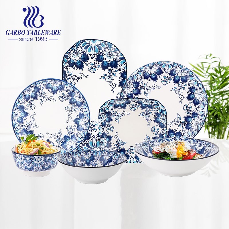 Wholesale fancy strawberry design European style home hotel serving royal porcelain dinnerware sets