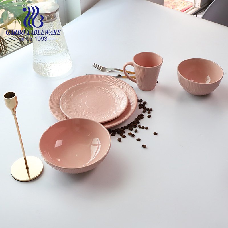 China factory hot-selling 20pcs tableware set for home hotel pink embossed royal ceramic dinner set