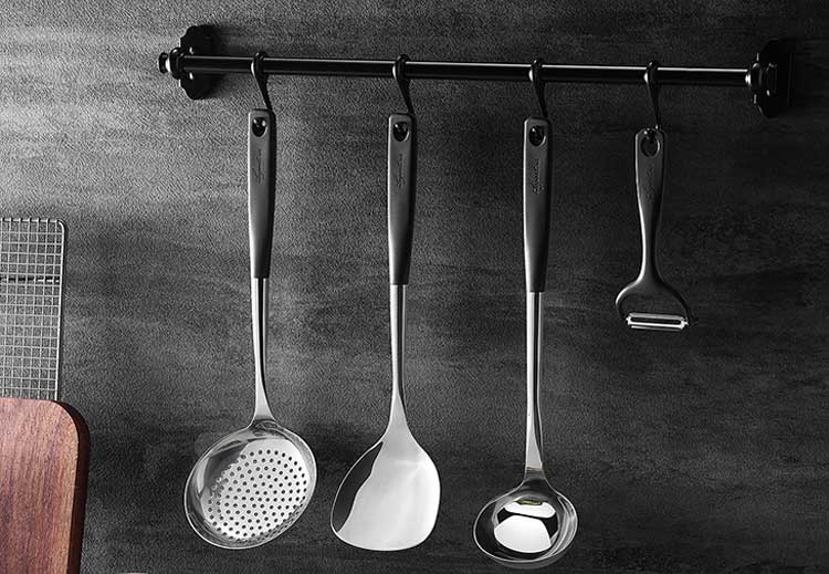 The Difference Between Silicone and Stainless Steel Material Kitchenware