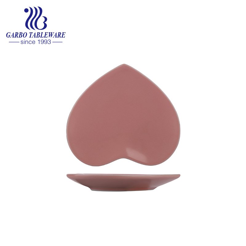 Custom lovely hearted shaped design matte pink color 7.5 inch ceramic dessert dish