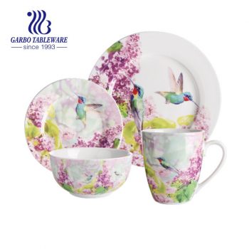 A beautiful hydrangea design round dinner set