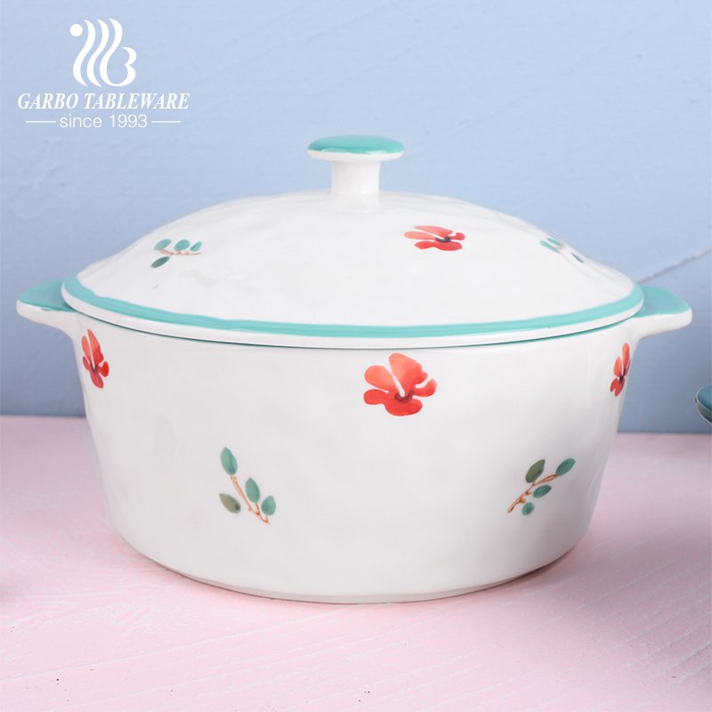 Ceramic cooking casserole red color glaze double handles bowl with porcelain cover engraved design table kitchenware set