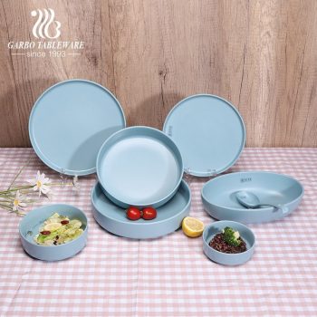 Break-resistant ocean blue melamine serving platters for everyday use