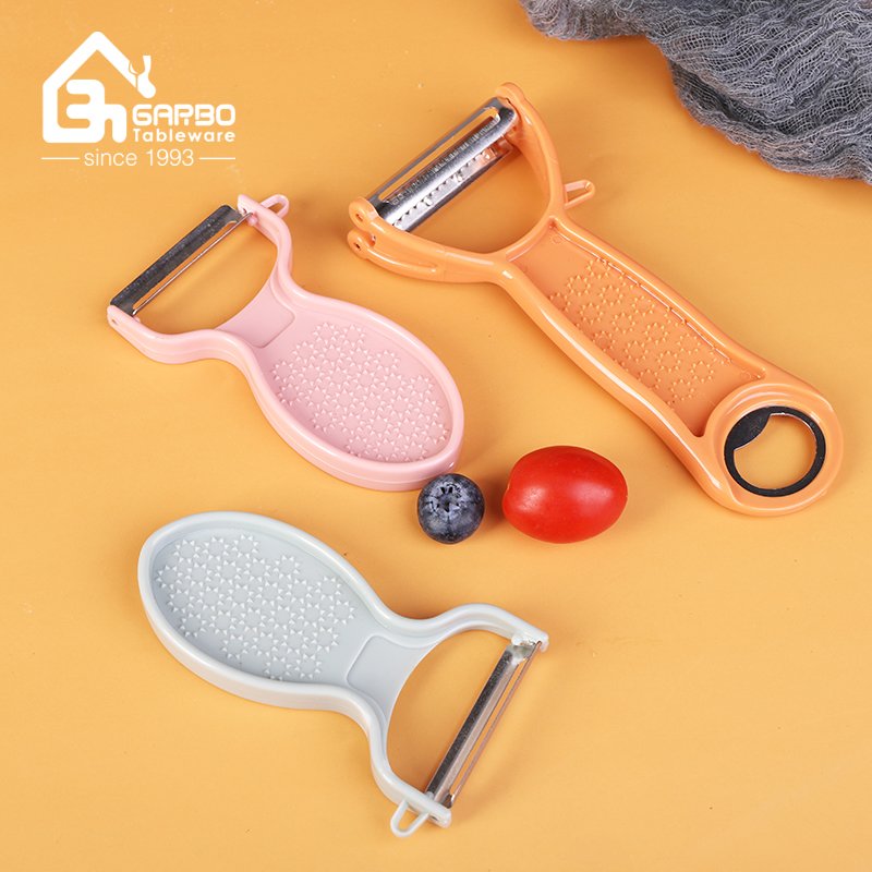 Ergonomic Non-Slip Handle and Sharp Blade Stock Kitchen Peeler